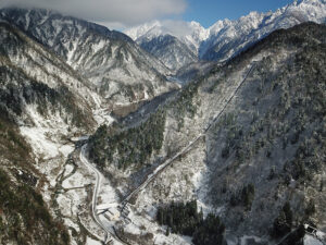 伊折発電所周辺